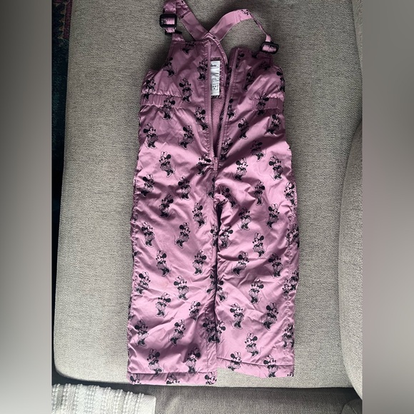 Snow pants and coat - Picture 10 of 11